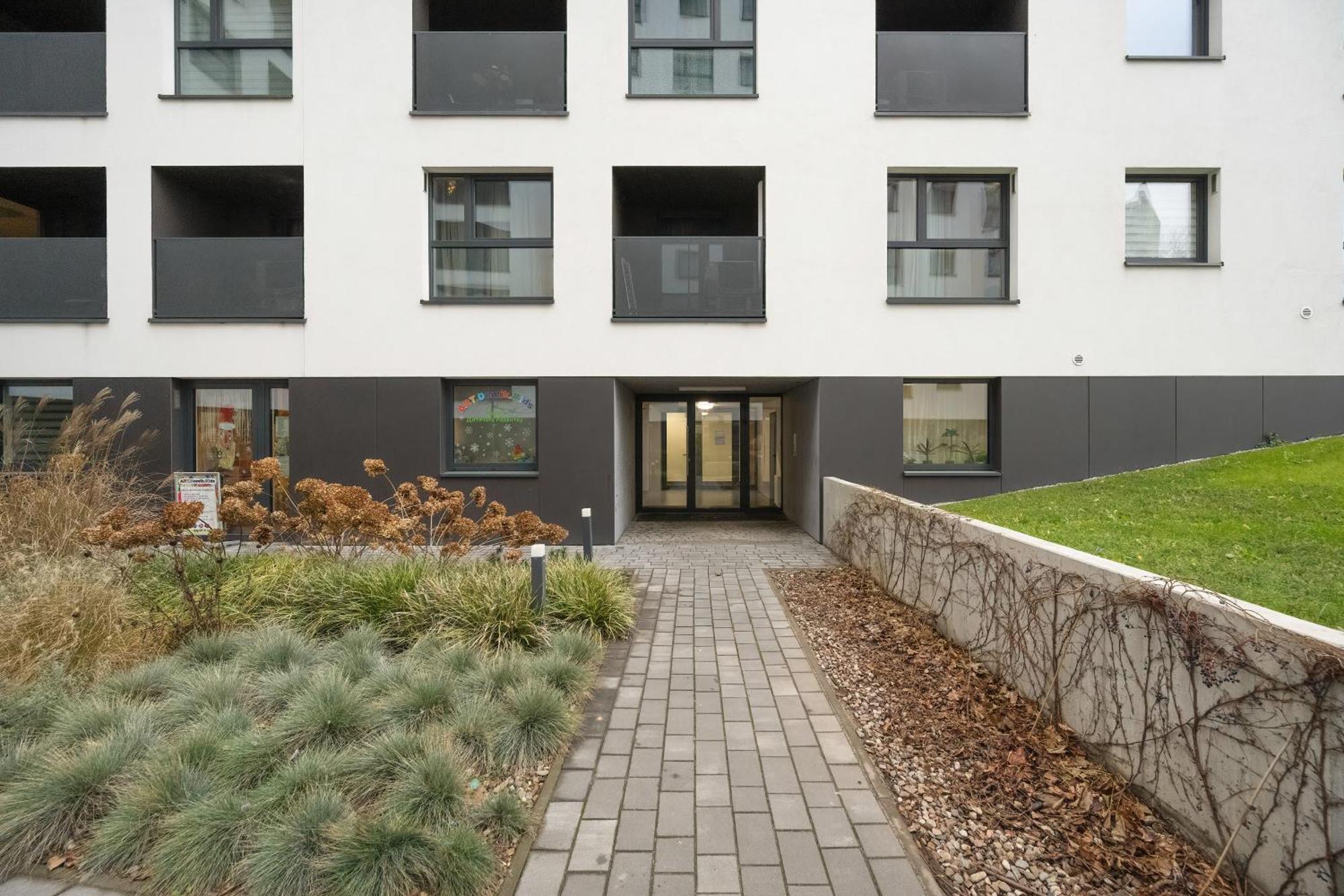 Gwiazdzista Elegant For 6 Guests With Balcony & Parking By Renters Apartament