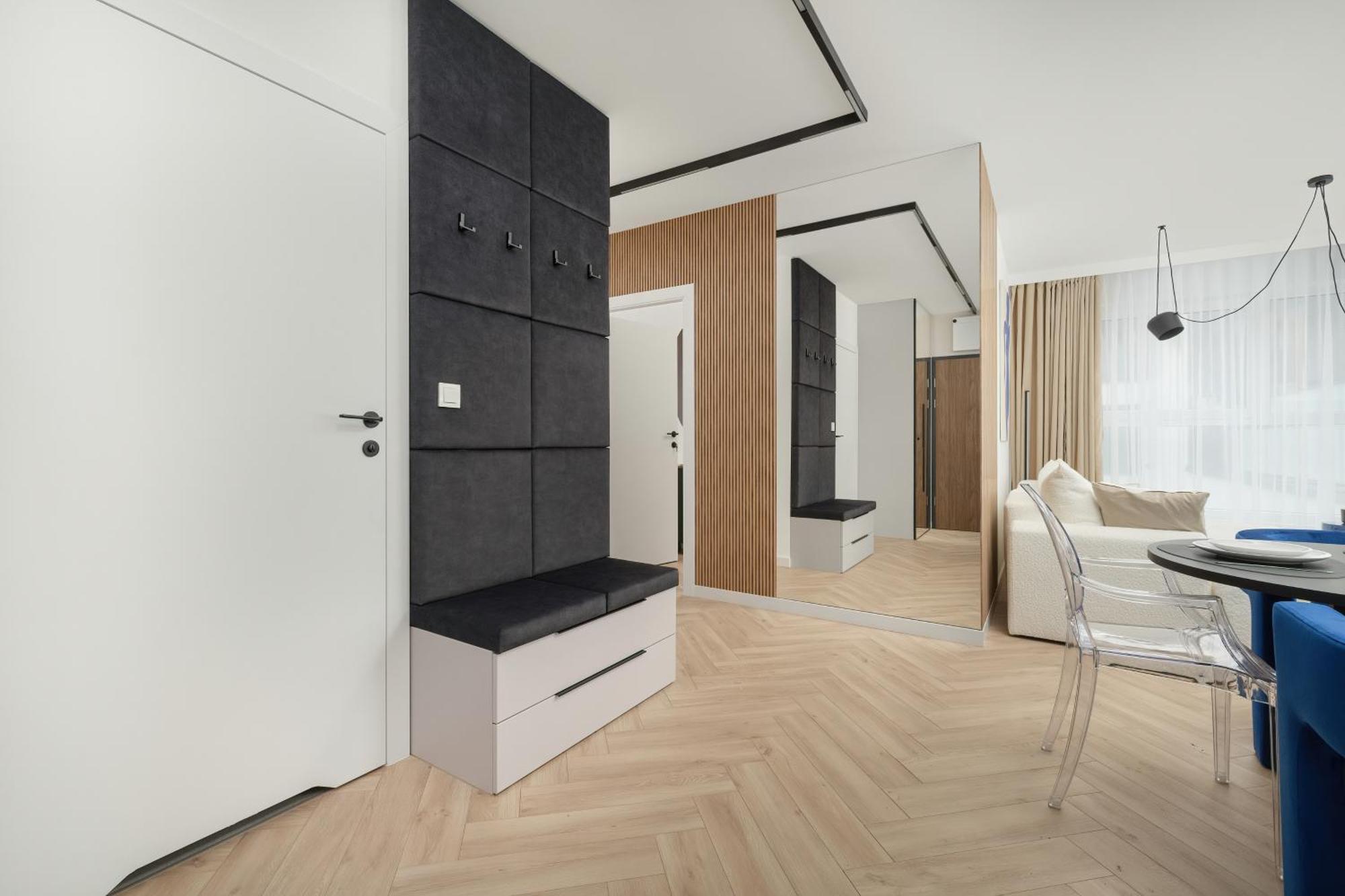 Apartament Gwiazdzista Elegant For 6 Guests With Balcony & Parking By Renters Wrocław