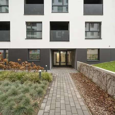 Gwiazdzista Elegant Apartment For 6 Guests With Balcony & Parking By Noclegi Renters Wroclaw Exterior photo